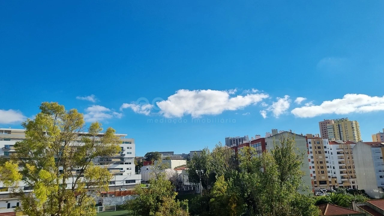 Apartamento T3 para Venda em São Domingos de Benfica Foto 20