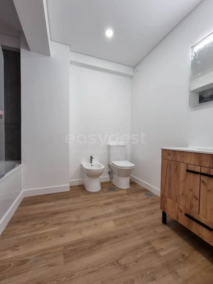 Apartamento T3 para Venda em São Domingos de Benfica Foto 7