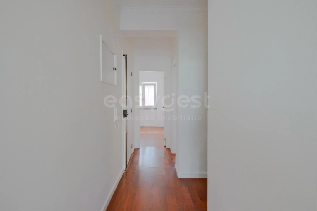 Apartamento T5 para Venda em Moita Foto 5
