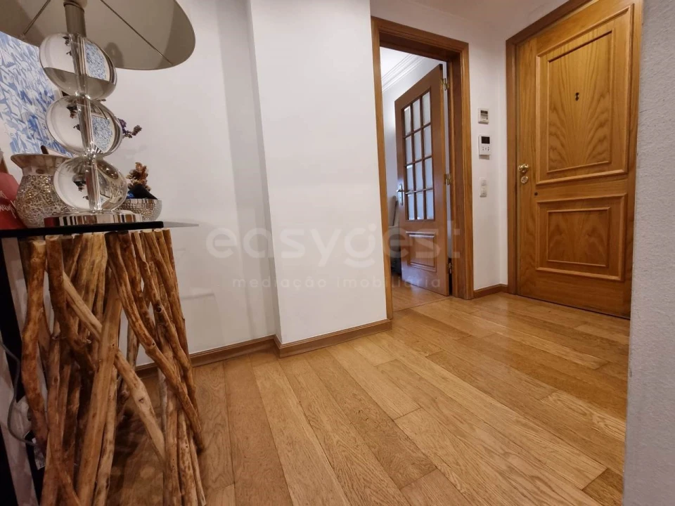Apartamento T1 para Venda em Alvalade Foto 4