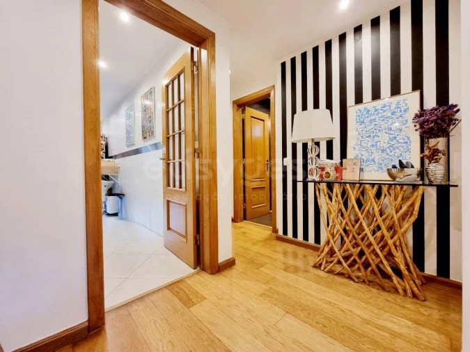 Apartamento T1 para Venda em Alvalade Foto 5