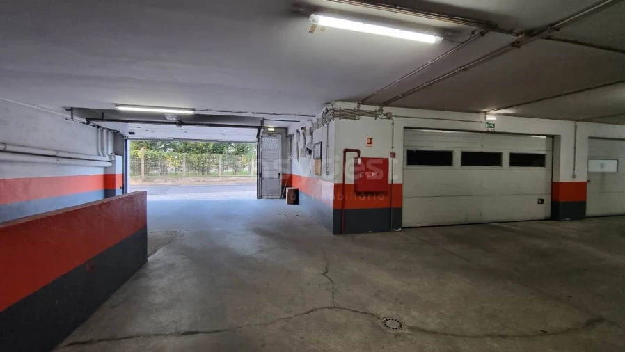 Apartamento T1 para Venda em Alvalade Foto 16