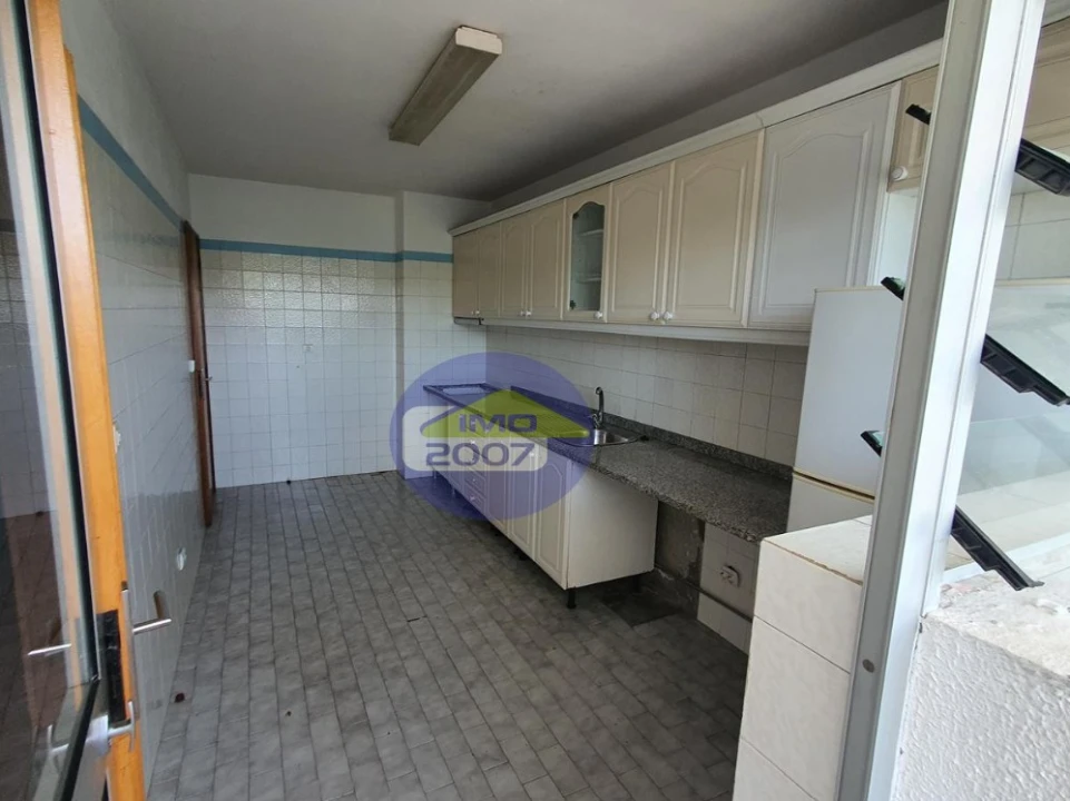 Apartamento T3 para Venda em Vilar de Andorinho Foto 6
