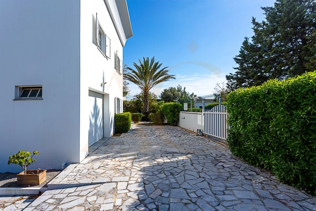 Moradia T4 para Venda em Tavira (Santa Maria e Santiago) Foto 18