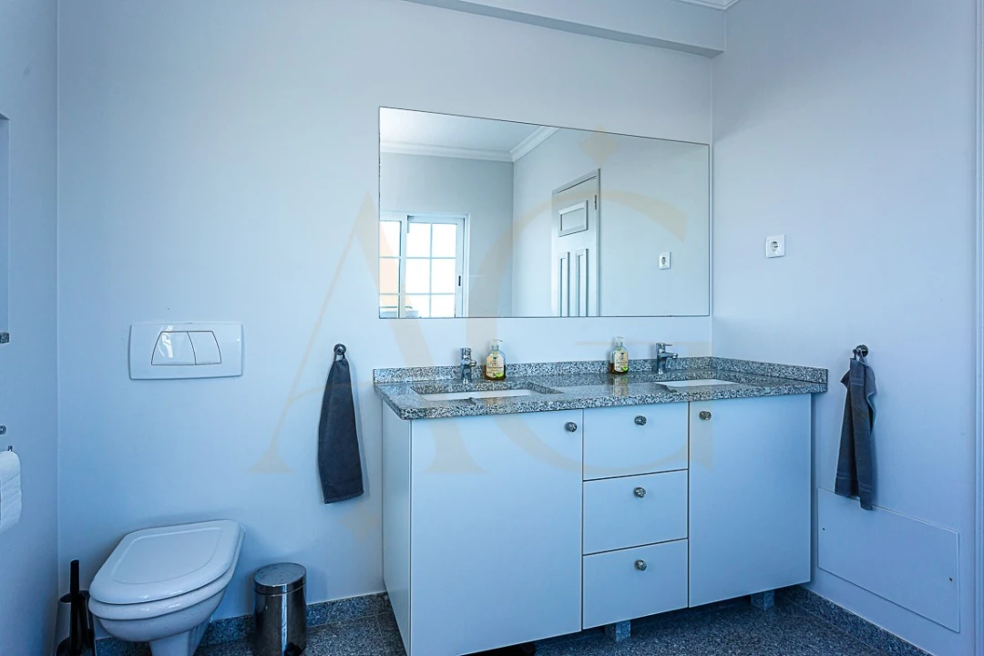 Moradia T4 para Venda em Tavira (Santa Maria e Santiago) Foto 95