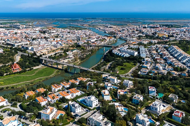 Moradia T4 para Venda em Tavira (Santa Maria e Santiago) Foto 5