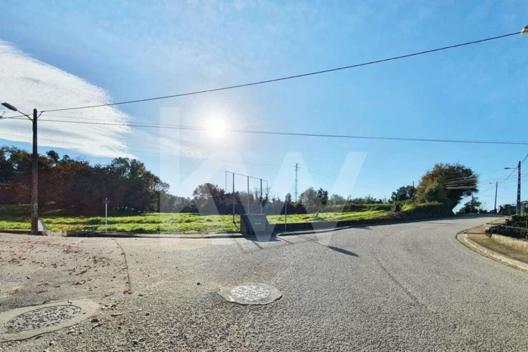 Terreno para Venda em Taveiro, Ameal e Arzila Foto 3