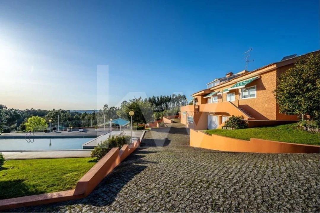 Moradia T6 para Venda em Nogueira do Cravo e Pindelo Foto 2