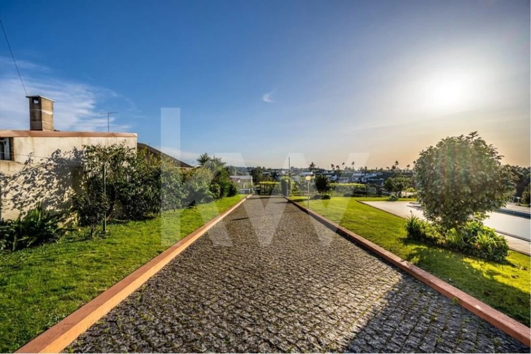 Moradia T6 para Venda em Nogueira do Cravo e Pindelo Foto 11