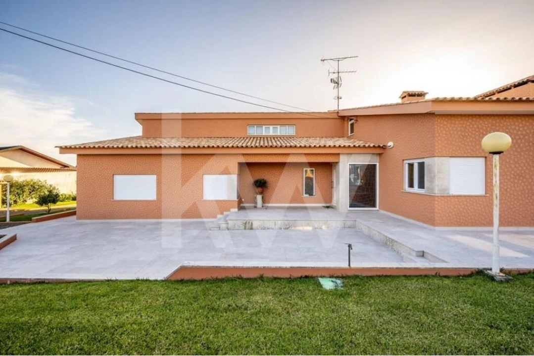 Moradia T6 para Venda em Nogueira do Cravo e Pindelo Foto 17