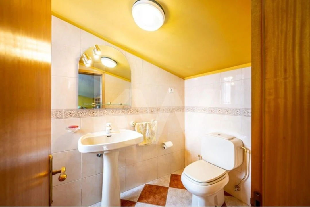 Moradia T6 para Venda em Nogueira do Cravo e Pindelo Foto 56