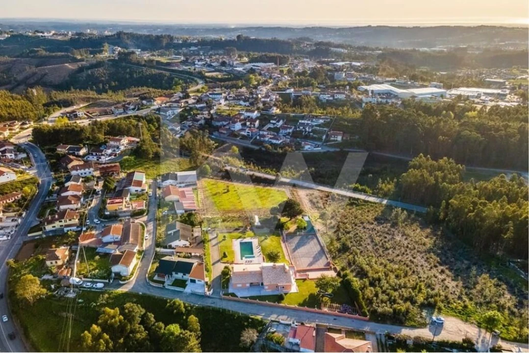 Moradia T6 para Venda em Nogueira do Cravo e Pindelo Foto 76