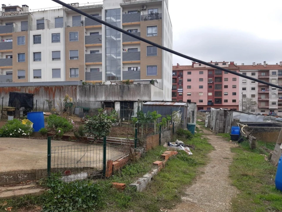 Terreno para Venda em Agualva e Mira-Sintra Foto 1