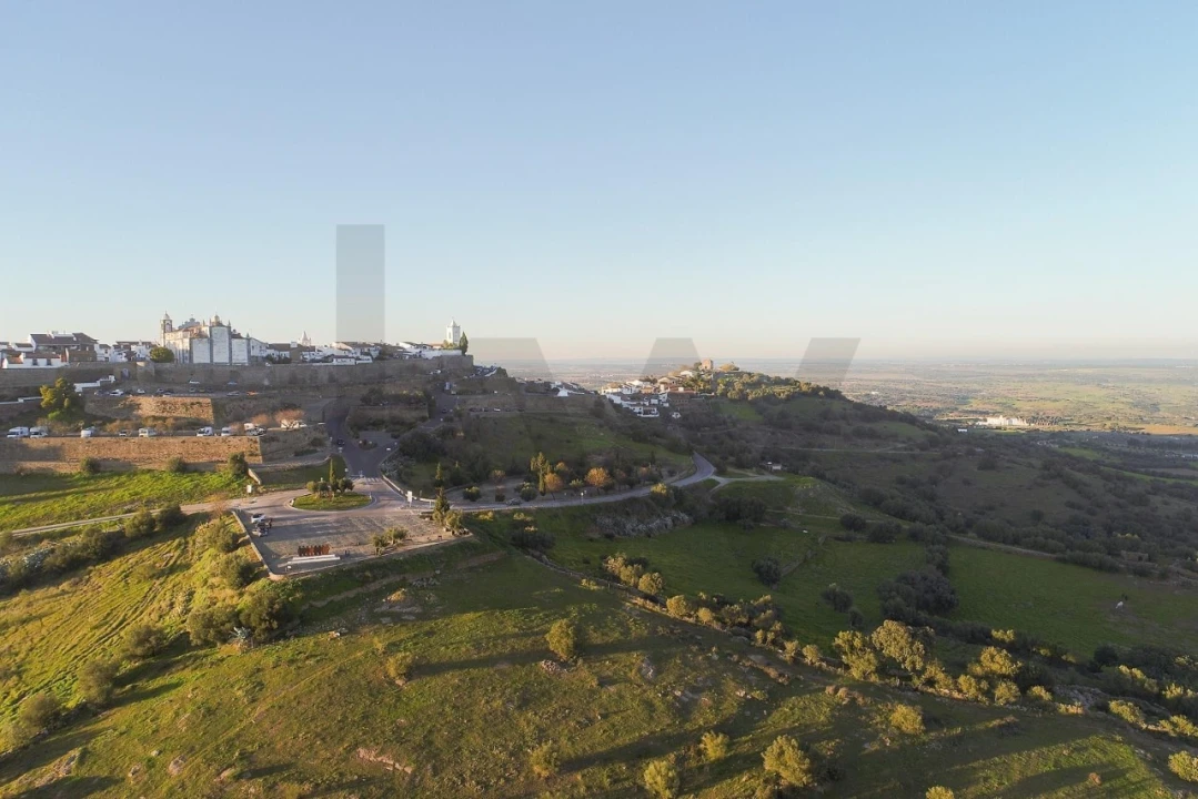 Moradia T2 para Venda em Campo e Campinho Foto 5