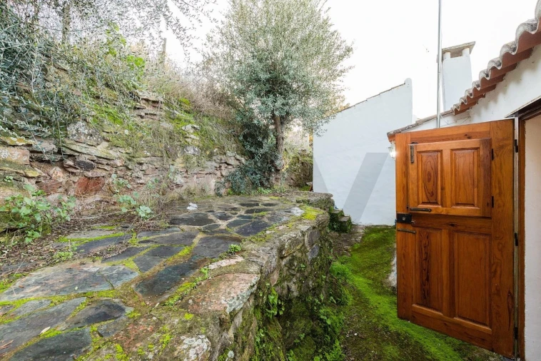 Moradia T2 para Venda em Campo e Campinho Foto 18