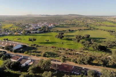 Moradia T2 para Venda em Campo e Campinho