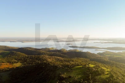 Moradia T2 para Venda em Campo e Campinho