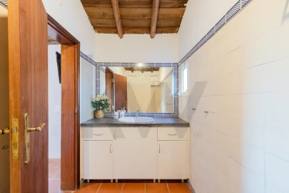 Moradia T2 para Venda em Campo e Campinho