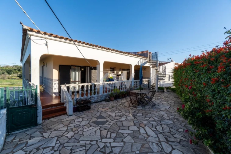 Moradia T3 para Venda em Albufeira e Olhos de Água Foto 38