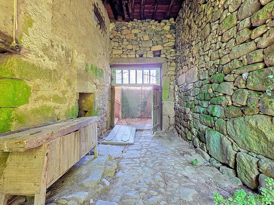 Moradia T5 para Venda em Granjal Foto 1