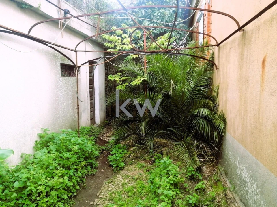 Moradia T4 para Venda em Venteira Foto 19