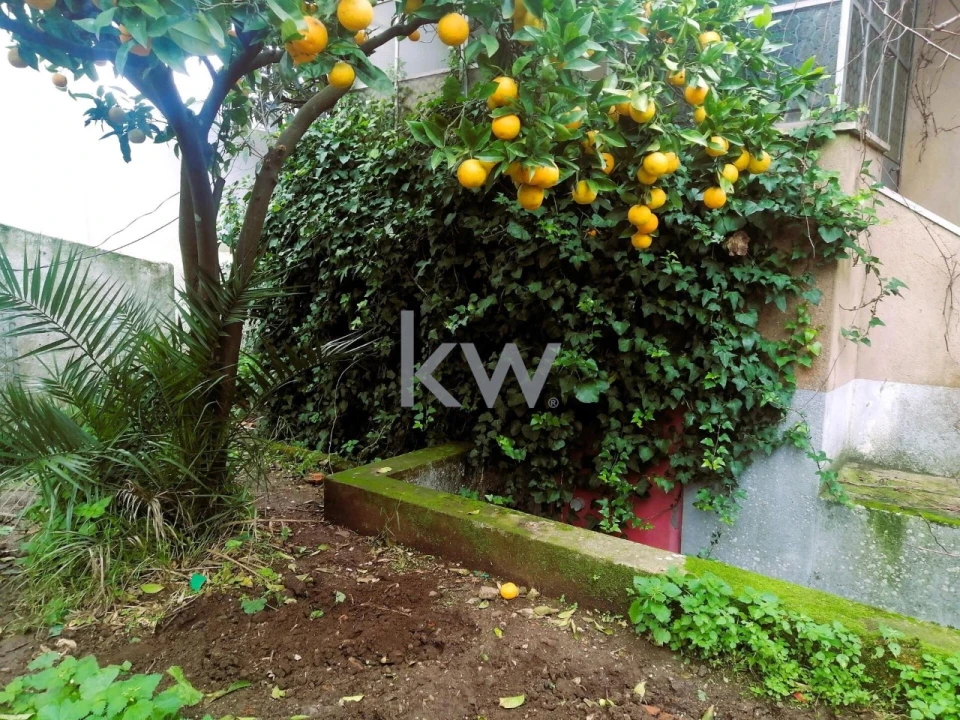 Moradia T4 para Venda em Venteira Foto 33