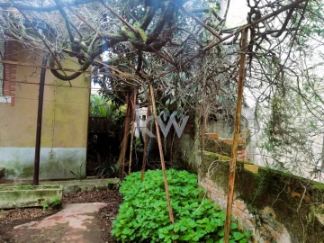 Moradia T4 para Venda em Venteira