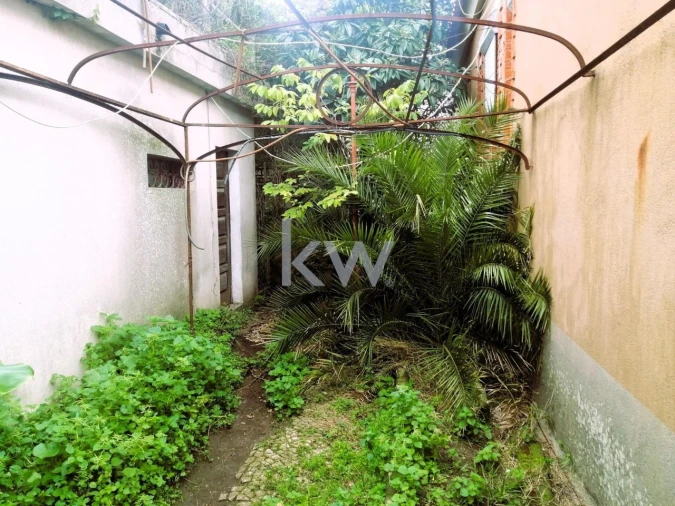 Moradia T4 para Venda em Venteira Foto 19