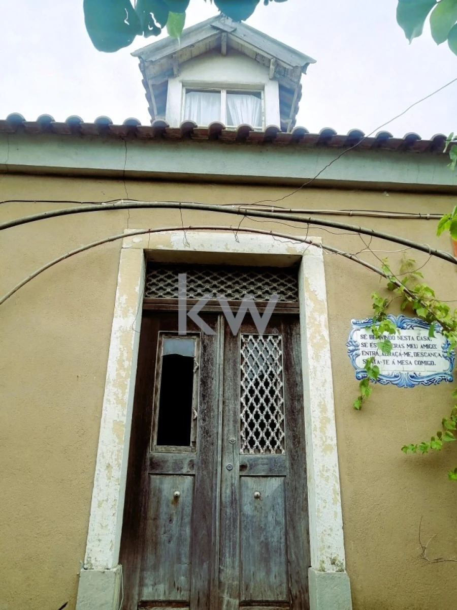 Moradia T4 para Venda em Venteira Foto 26