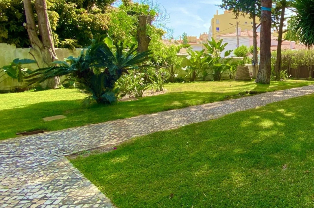 Moradia T5 para Venda em Carcavelos e Parede Foto 26