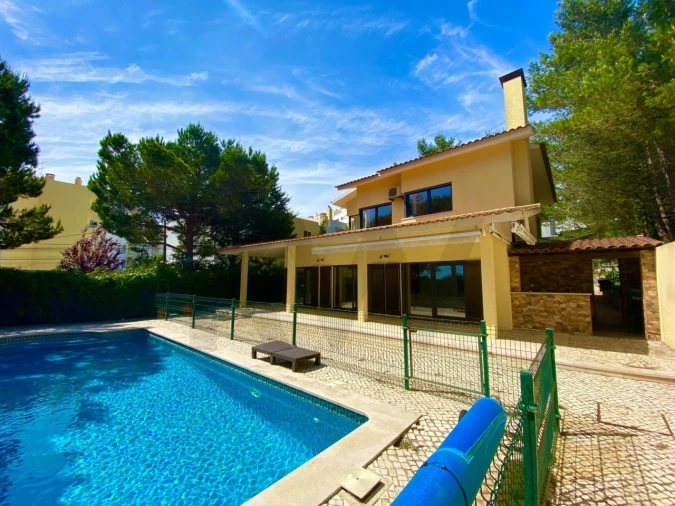 Moradia T5 para Venda em Carcavelos e Parede Foto 6