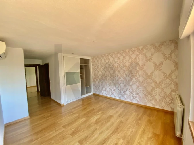 Moradia T5 para Venda em Carcavelos e Parede Foto 13