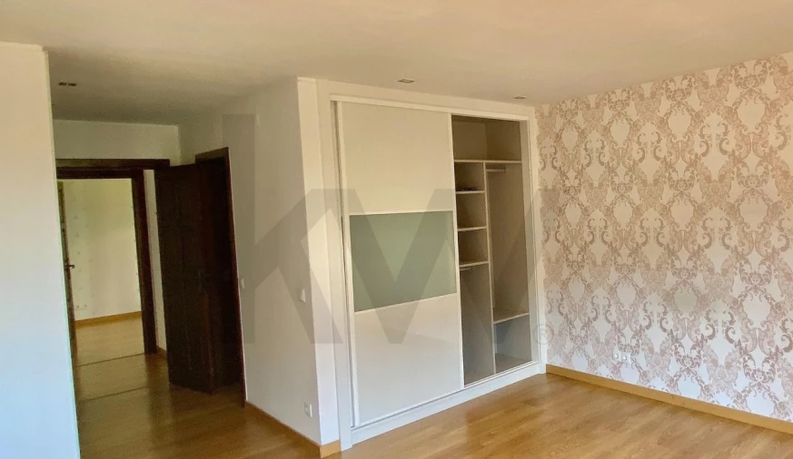 Moradia T5 para Venda em Carcavelos e Parede Foto 14