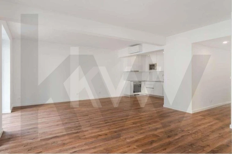 Apartamento T2 para Venda em Avenidas Novas Foto 3