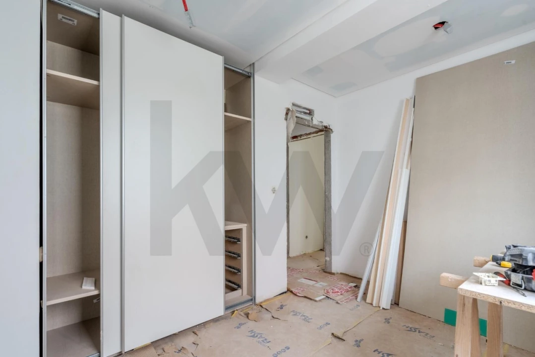 Apartamento T4 para Venda em Ramada e Caneças Foto 12