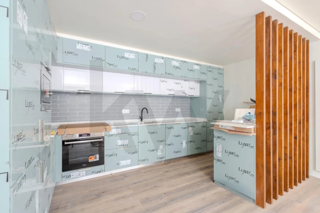 Apartamento T4 para Venda em Ramada e Caneças Foto 3