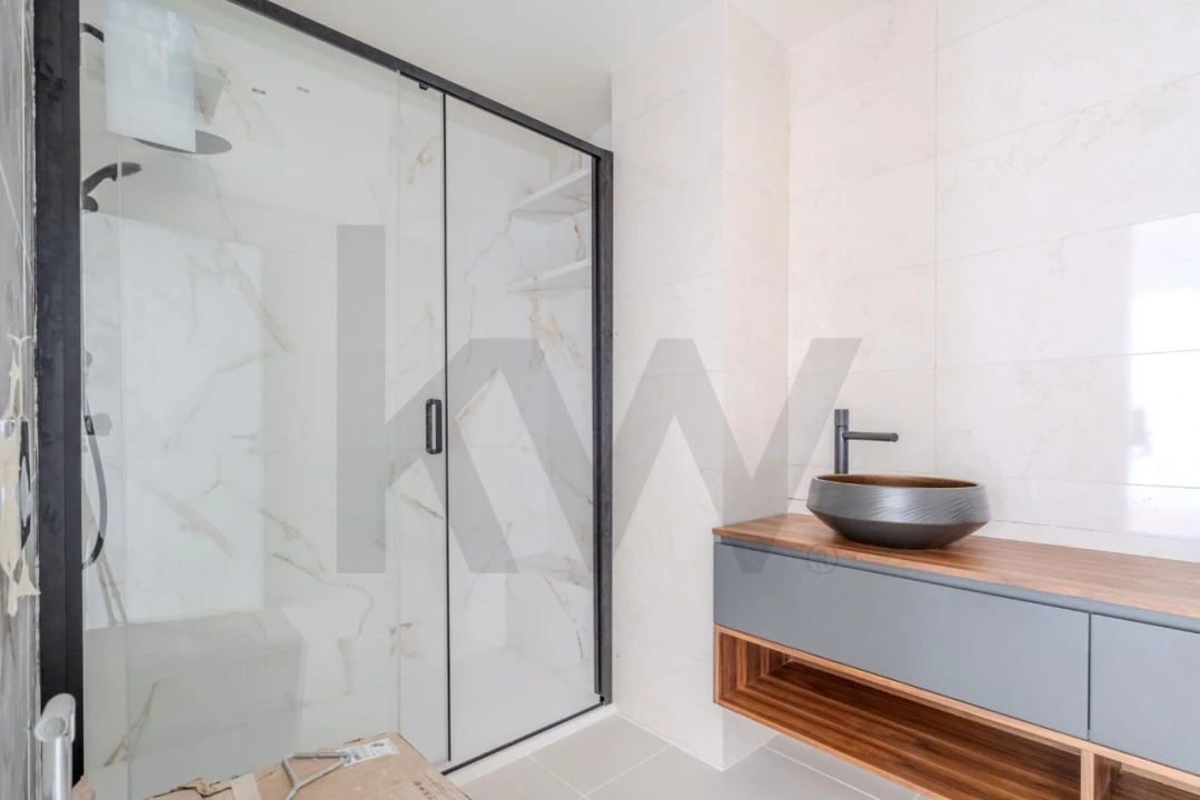 Apartamento T4 para Venda em Ramada e Caneças Foto 19
