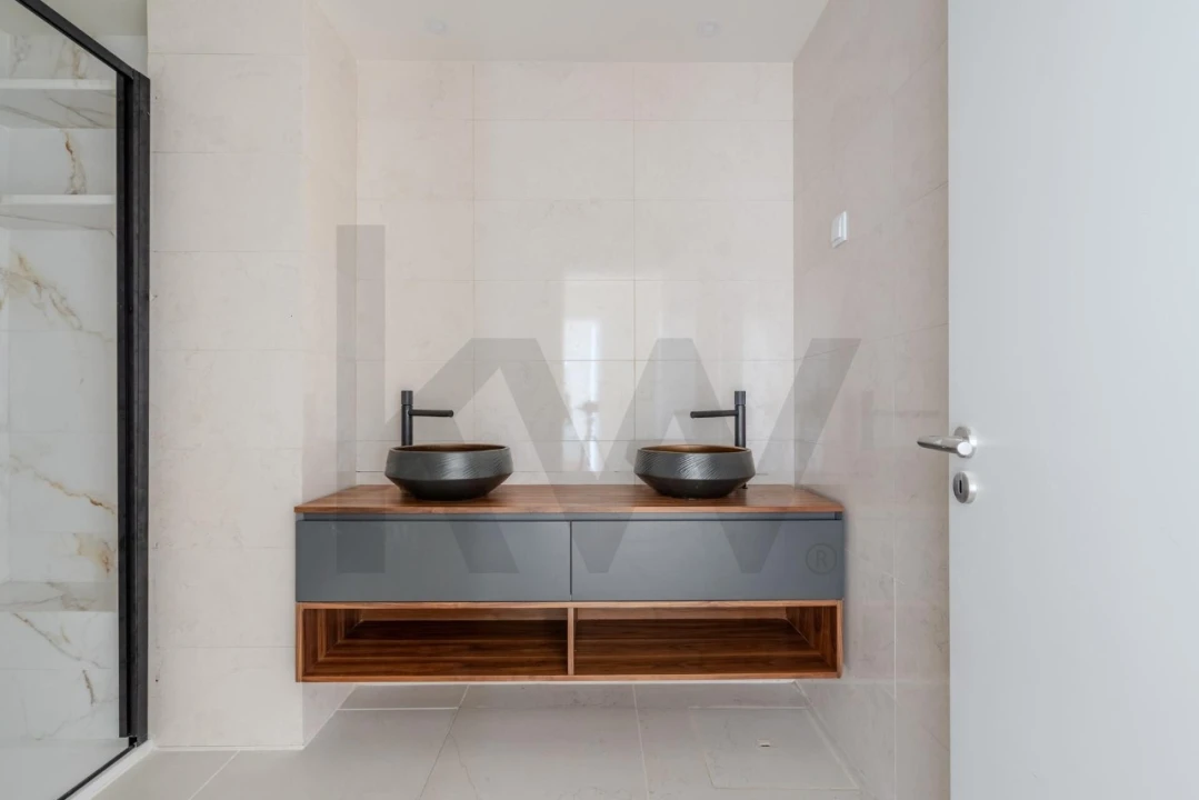 Apartamento T4 para Venda em Ramada e Caneças Foto 18