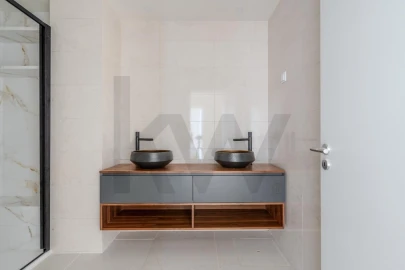 Apartamento T4 para Venda em Ramada e Caneças