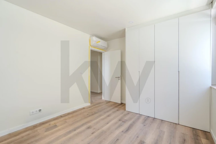 Apartamento T4 para Venda em Ramada e Caneças Foto 12