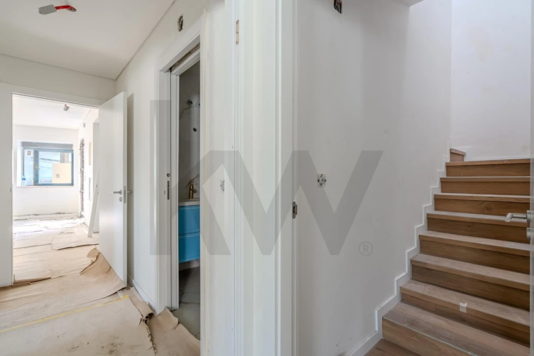 Moradia T2 para Venda em Ramada e Caneças Foto 16