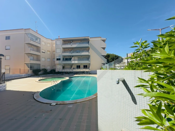 Apartamento T2 para Venda em Quarteira Foto 14