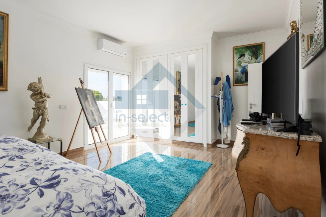 Moradia T4 para Venda em Albufeira e Olhos de Água Foto 39