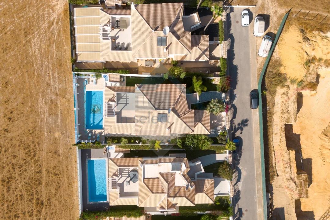 Moradia T4 para Venda em Albufeira e Olhos de Água Foto 52