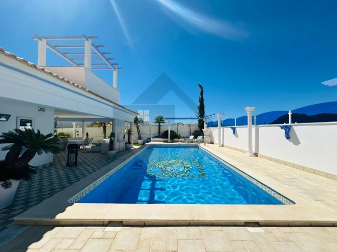 Moradia T4 para Venda em Albufeira e Olhos de Água Foto 2