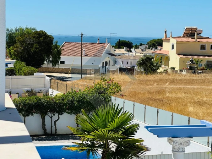 Moradia T4 para Venda em Albufeira e Olhos de Água Foto 3