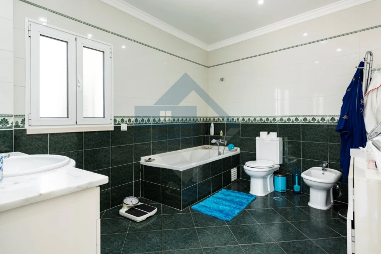 Moradia T4 para Venda em Albufeira e Olhos de Água Foto 36