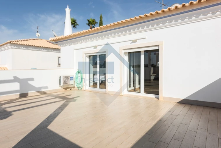 Moradia T4 para Venda em Albufeira e Olhos de Água Foto 44