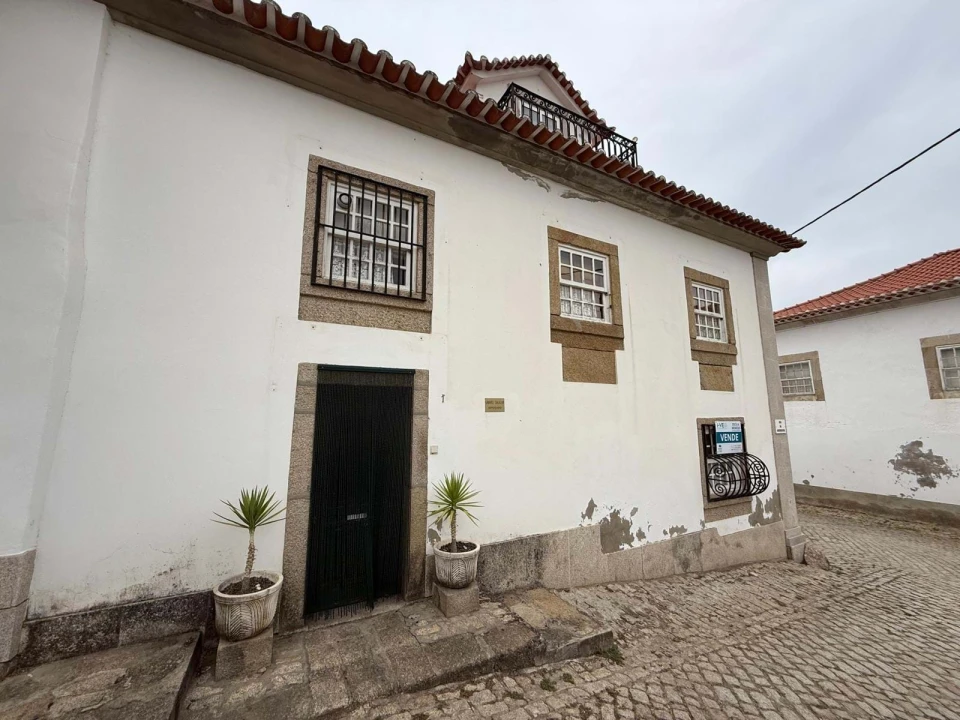 Moradia T3 para Venda em Assares e Lodões Foto 1