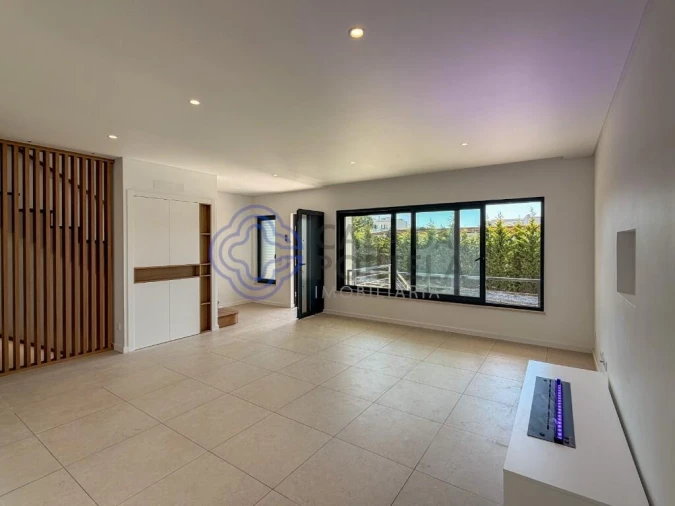 Moradia T3 para Venda em Montenegro Foto 4